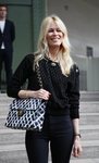 Claudia Shiffer en el homenaje 'Karl for ever' en París