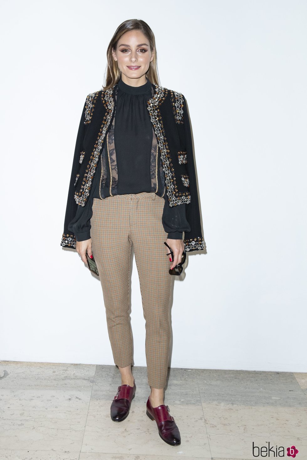 Olivia Palermo con total look de Elie Saab en la París Fashion Week