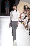Mezcla de texturas de la colección primavera/verano 2020 de Ángel Schlesser en la MBFWMadrid julio 2019