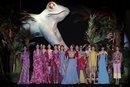 Carrusel de modelos al final del desfile de Hannibal Laguna primavera/verano 2020 durante la MVBFWMadrid julio 2019