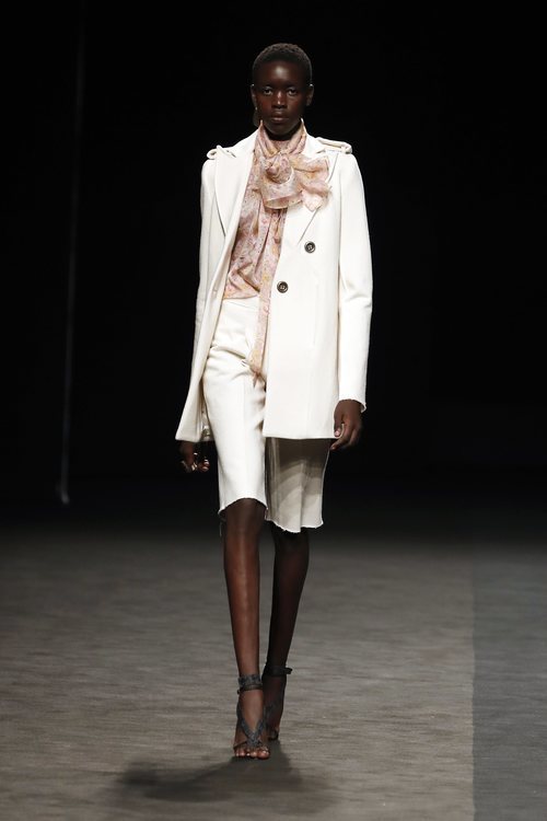 Inspiración años cincuenta en el desfile primavera/verano 2020 de Torretta en la MBFWMadrid julio 2019