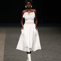 Vestido  ribeteado con volantes de la colección primavera/verano 2020 de WallapopxMaríaEscoté