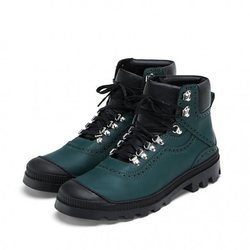 Botas de montaña de la nueva colección 'Eye Loewe Nature' de Loewe