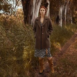 Abrigo marrón chocolate de la colección otoño/invierno 2019 de Lefties