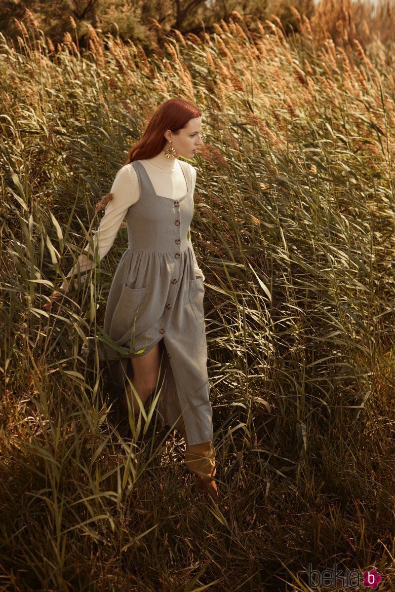 Vestido gris oscuro de la colección otoño/invierno 2019 de Lefties