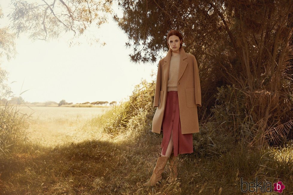 Falda midi de la colección otoño/invierno 2019 de Lefties