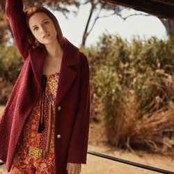 Abrigo de pelo rizado de la colección otoño/invierno 2019 de Lefties