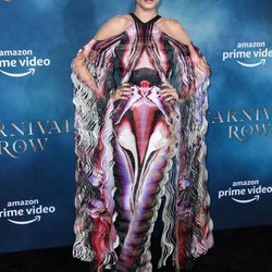 Cara Delevingne vestida de Iris Van Herpen en Los Ángeles