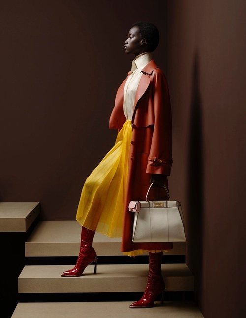 Falda amarilla de la colección otoño/invierno 2019/2020 de Fendi