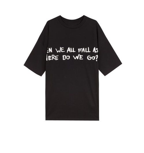 Camiseta negra serigrafiada con mensaje de la colección Billie Eilish x Bershka