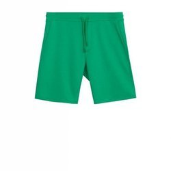 Patalón corto de chándal en color verde de la colección Billie Eilish x Bershka