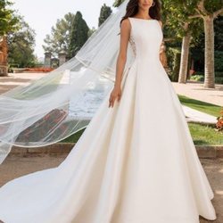 Vestido 'Elenco' de la colección 2020 de Pronovias