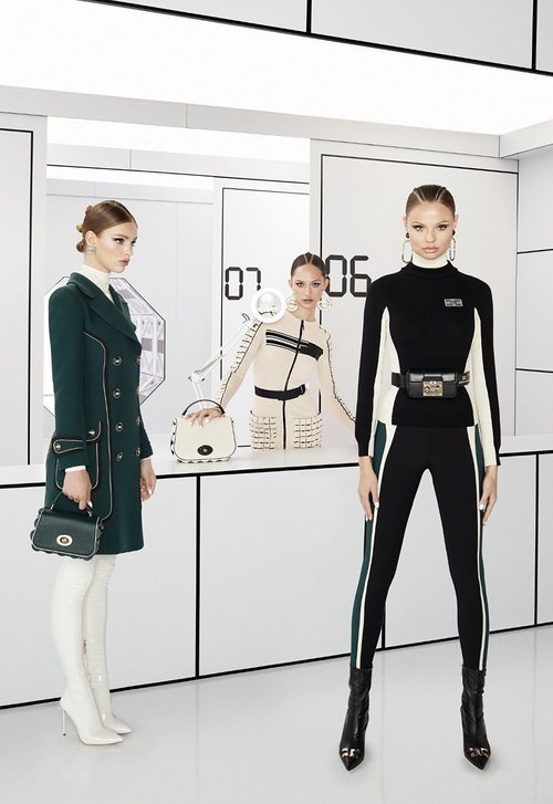Abrigo cruzado de la colección otoño/invierno 2019 de Elisabetti Franchi