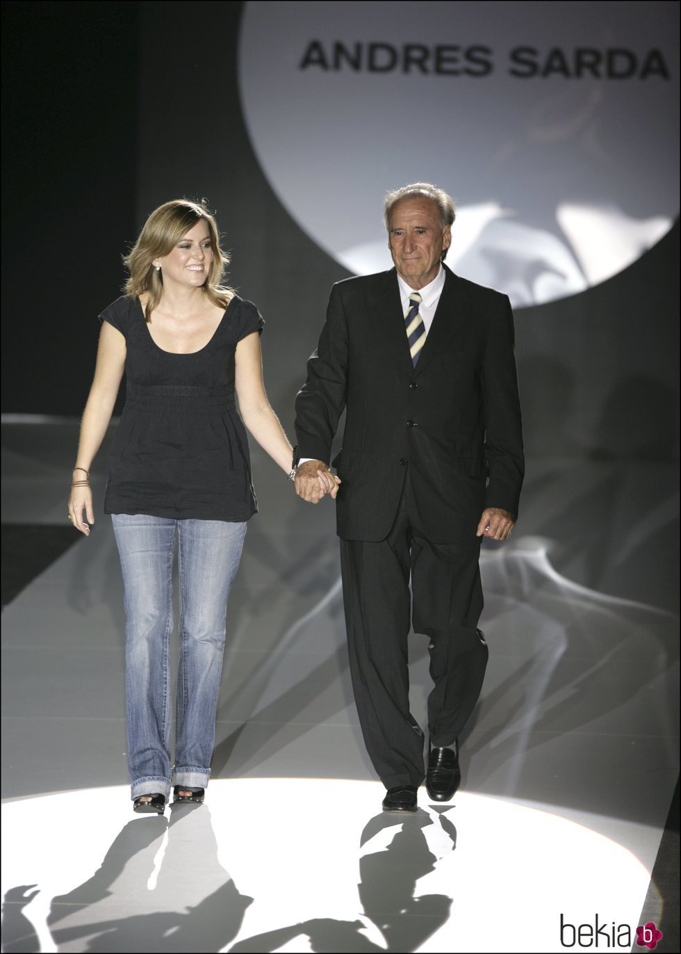 Andrés Sardá y su hija Nuria Sardá tras uno de los desfiles en la MBFW Madrid 2007