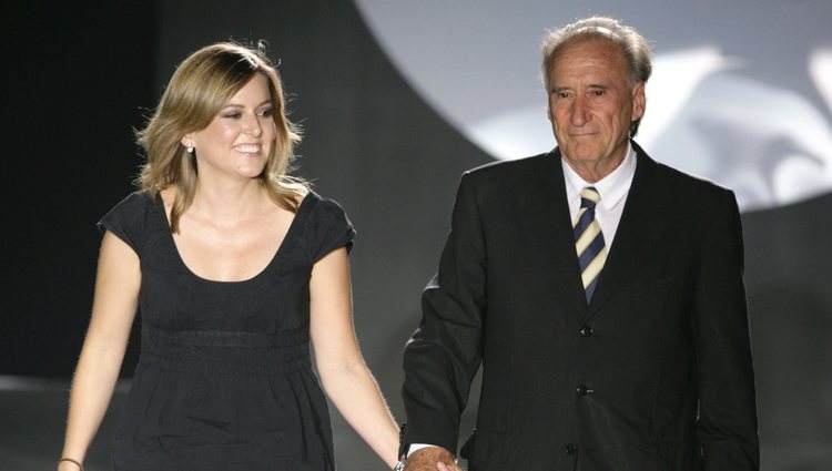 Andrés Sardá y su hija Nuria Sardá tras uno de los desfiles en la MBFW Madrid 2007