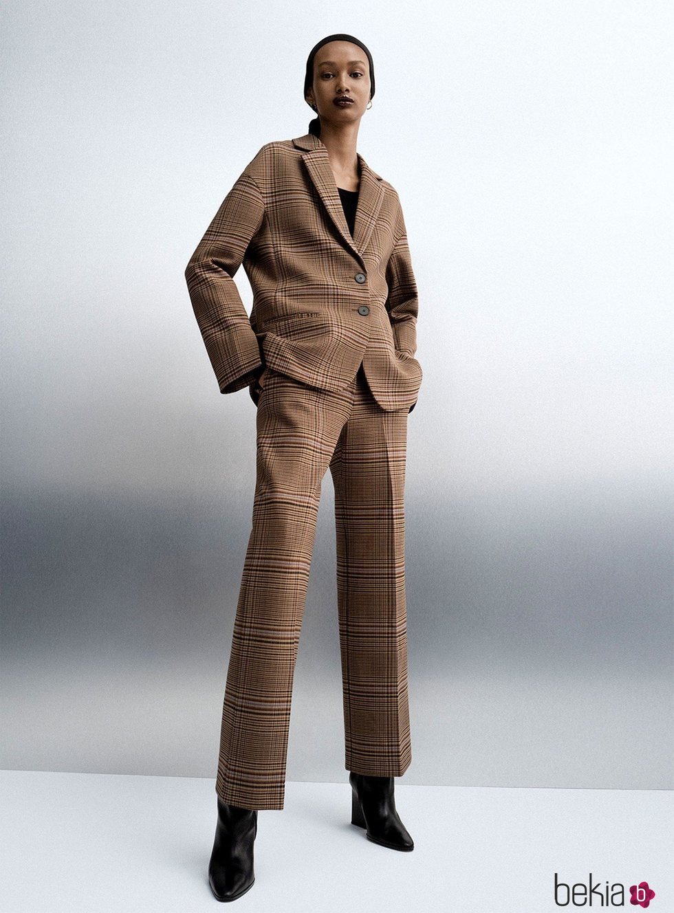 Traje de cuadros de la nueva colección cápsula de Zara