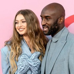 Gigi Hadid y Virgil Abloh en los  CFDA Fashion Awards 2019 en Nueva York