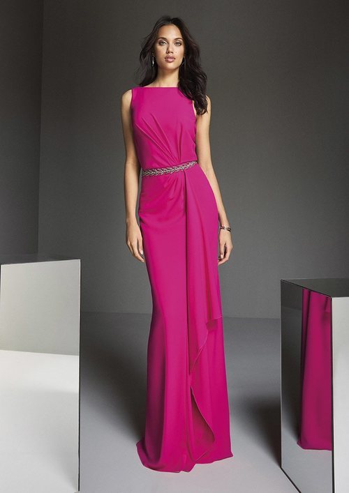 Vestido con cinturón de brillantes 'A touch of Sparkle' nº51 de la colección #PronoviasPink en colaboración con la AECC.