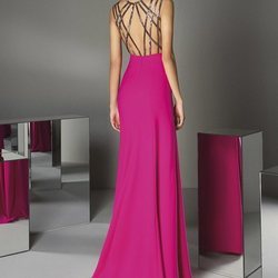 Espalda con brillantes 'A touch of Sparkle' nº54 de #PronoviasPink X AECC