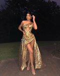 Kylie Jenner luce vestido dorado a la boda de Justin Bieber y Hayley Baldwin