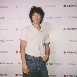 Jorge López en la inauguración de la pop-up store de Zalando