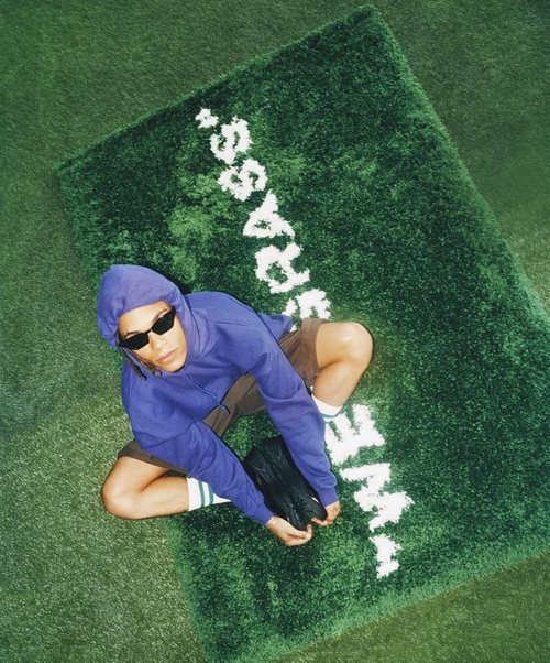 Alfombra cesped 'wet grass' de la colección 'Markerad' de Ikea y Virgil Abloh