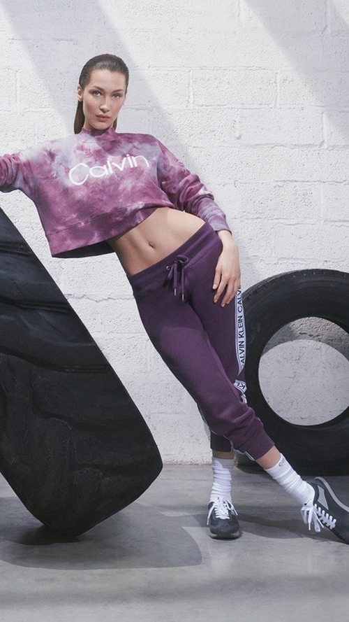 Sudadera tie dye de la colección 'Challenge Yourself' de Calvin Klein