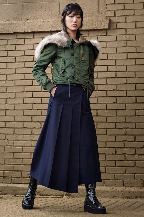 Parka y falda azul marino de 'ZARA SRPLS' otoño 2019