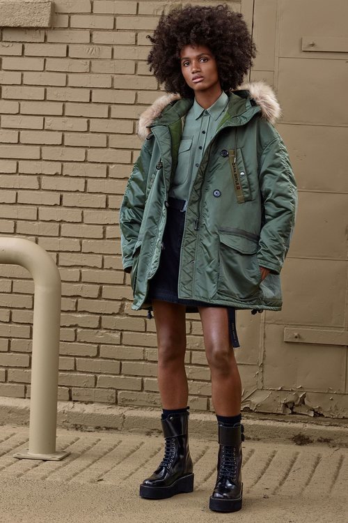 Parca con capucha de pelo de 'Zara SRPLS' otoño 2019