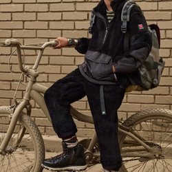 Chandal negro para niño de 'Zara SRPLS' otoño 2019
