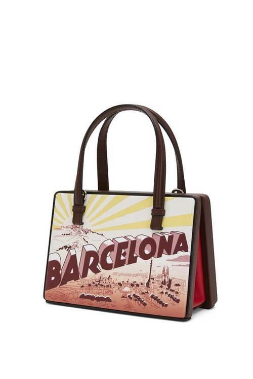 Bolso Barcelona de la colección Loewe Postal 2019