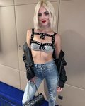 Chiara con top de Philosophy di Lorenzo Serafini y jeans en Cannes 2019