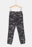 Pantalón militar negro de la colección 'I-O' de Carrefour y TEX para otoño/invierno 2019