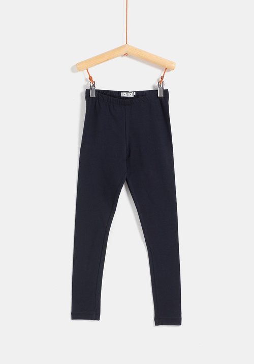 Legging negro de la colección 'I-O' de Carrefour y TEX para otoño/invierno 2019