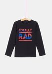 Camiseta negra 'Totally Rad' de niño de la colección 'I-O' de Carrefour y TEX para otoño/invierno 2019