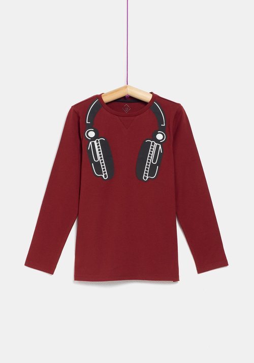Camiseta con dibujo de cascos para niño de la colección 'I-O' de Carrefour y TEX para otoño/invierno 2019