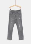 Pantalón vaquero gris para niño de la colección 'I-O' de Carrefour y TEX para otoño/invierno 2019