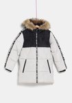 Plumas blanco y negro para niña de la colección 'I-O' de Carrefour y TEX para otoño/invierno 2019