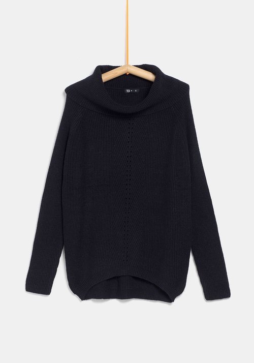 Jersey negro para mujer de la colección 'I-O' de Carrefour y TEX para otoño/invierno 2019