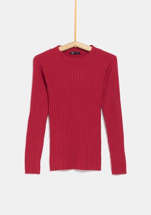 Jersey rojo ceñido de la colección 'I-O' de Carrefour y TEX para otoño/invierno 2019