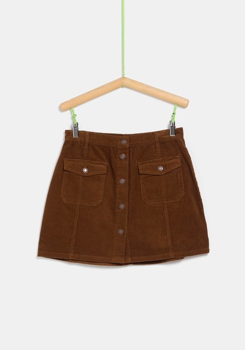 Falda de pana marrón de la colección 'I-O' de Carrefour y TEX para otoño/invierno 2019