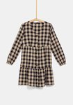 Vestido de cuadros amarillos de la colección 'I-O' de Carrefour y TEX para otoño/invierno 2019