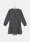 Vestido de cuadros negros de la colección 'I-O' de Carrefour y TEX para otoño/invierno 2019