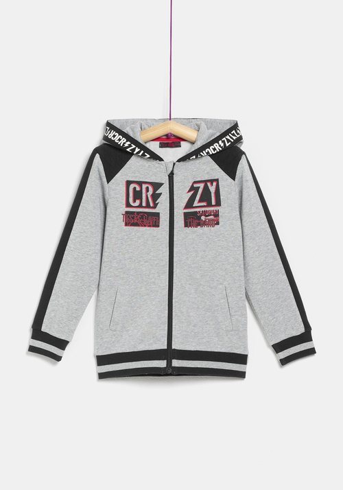 Chaqueta de chandal de la colección 'I-O' de Carrefour y TEX para otoño/invierno 2019