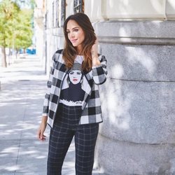 Rocío Osorno con chaqueta de cuadros de la colección 'I-O' de Carrefour y Tex para otoño/invierno 2019