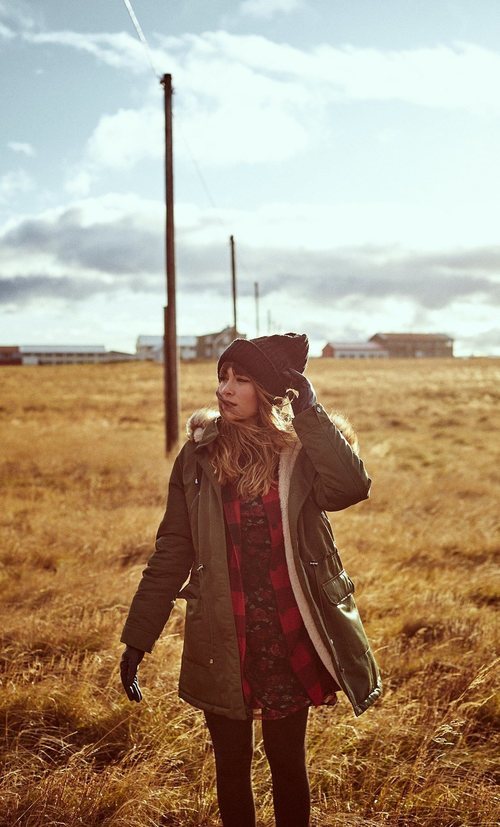 Parka verde militar de la colección otoño/invierno 2019/2020 de Stradivarius