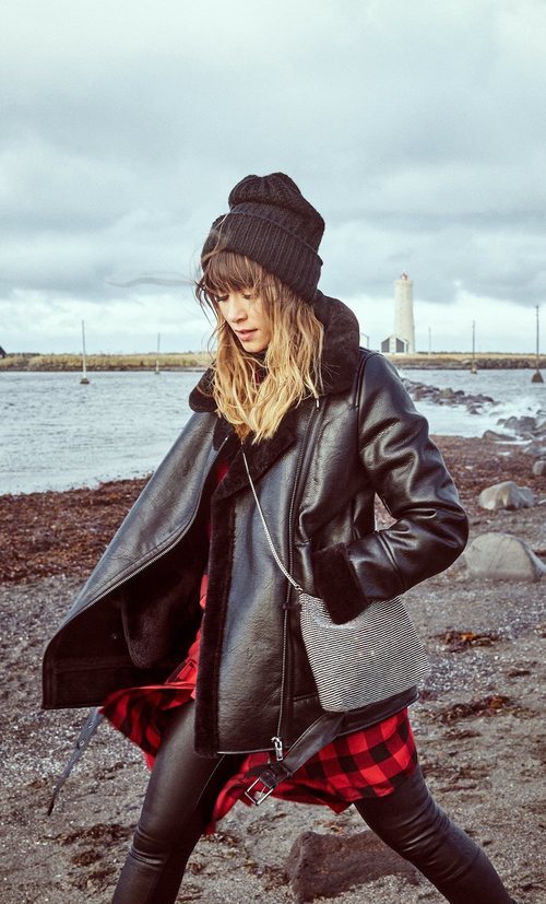 Cazadora doble faz de la colección otoño/invierno 2019/2020 de Stradivarius