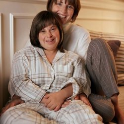 Pijama de cuadros de la colección homewear invierno 2019/2020 de Oysho