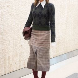 Victoria Beckham en Nueva York con un look mezcla de estampados