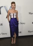 Scarlett Johansson con vestido encorsetado en la premiere de la película 'Historia de matrimonio'
